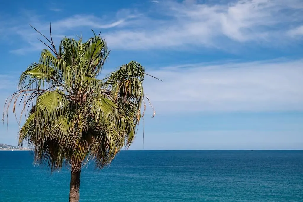 La Piscine - Bord De Mer - Clim - Parking Inclus Petite Place Menton 0*,  France